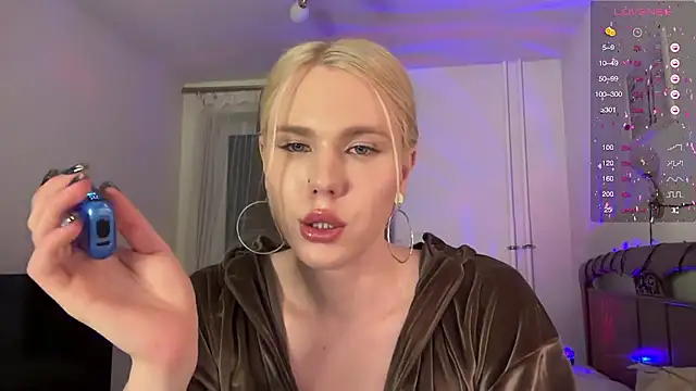 Snapshot of DanielPaige_ chatting on 01.18.25 DanielPaige online show from 01.18.25