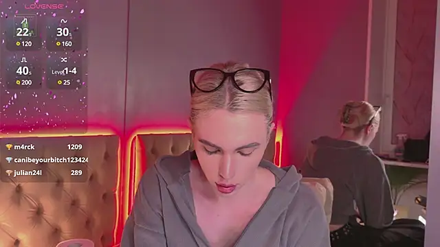 Snapshot of DanielPaige_ chatting on 02.06.25 DanielPaige online show from 02.06.25