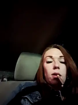 Snapshot of Genevieve143 chatting on 11.01.25 Genevieve143 online show from 11.01.25