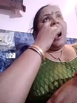 Snapshot of Kiyara7 chatting on 01.31.25 Kiyara7 online show from 01.31.25