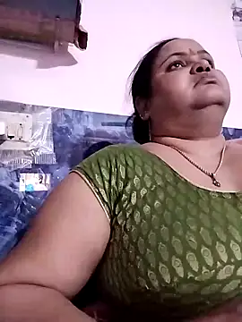 Snapshot of Kiyara7 chatting on 02.03.25 Kiyara7 online show from 02.03.25