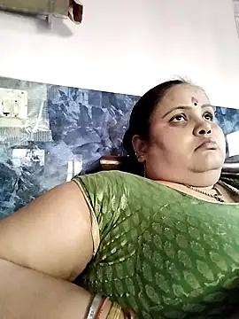 Snapshot of Kiyara7 chatting on 02.05.25 Kiyara7 online show from 02.05.25