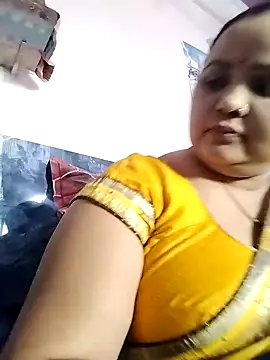 Snapshot of Kiyara7 chatting on 02.07.25 Kiyara7 online show from 02.07.25