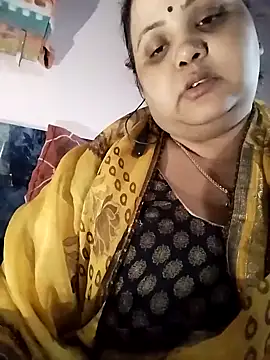 Snapshot of Kiyara7 chatting on 02.08.25 Kiyara7 online show from 02.08.25