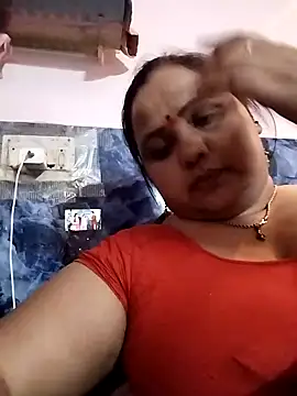 Snapshot of Kiyara7 chatting on 02.08.25 Kiyara7 online show from 02.08.25