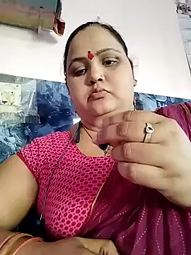 Snapshot of Kiyara7 chatting on 02.11.25 Kiyara7 online show from 02.11.25