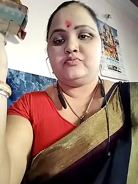 Snapshot of Kiyara7 chatting on 02.13.25 Kiyara7 online show from 02.13.25