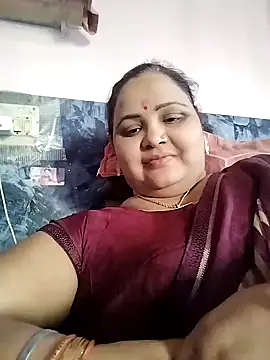 Snapshot of Kiyara7 chatting on 02.14.25 Kiyara7 online show from 02.14.25