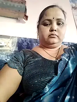 Snapshot of Kiyara7 chatting on 02.15.25 Kiyara7 online show from 02.15.25