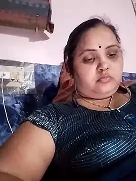 Snapshot of Kiyara7 chatting on 02.15.25 Kiyara7 online show from 02.15.25