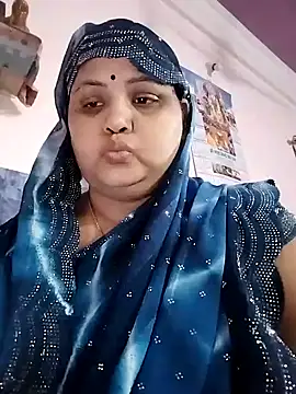 Snapshot of Kiyara7 chatting on 02.16.25 Kiyara7 online show from 02.16.25