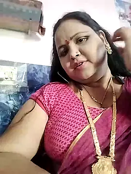 Snapshot of Kiyara7 chatting on 02.16.25 Kiyara7 online show from 02.16.25