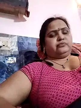 Snapshot of Kiyara7 chatting on 02.16.25 Kiyara7 online show from 02.16.25