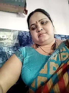 Snapshot of Kiyara7 chatting on 02.17.25 Kiyara7 online show from 02.17.25