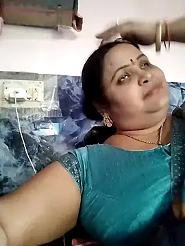 Snapshot of Kiyara7 chatting on 02.17.25 Kiyara7 online show from 02.17.25