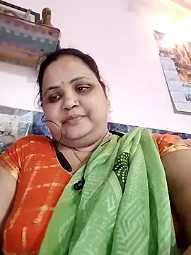 Snapshot of Kiyara7 chatting on 02.19.25 Kiyara7 online show from 02.19.25