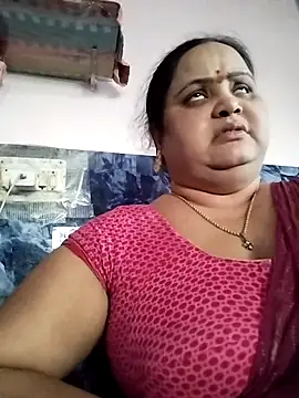 Snapshot of Kiyara7 chatting on 02.20.25 Kiyara7 online show from 02.20.25