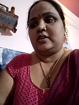 Snapshot of Kiyara7 chatting on 02.20.25 Kiyara7 online show from 02.20.25