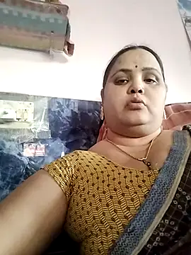 Snapshot of Kiyara7 chatting on 02.22.25 Kiyara7 online show from 02.22.25