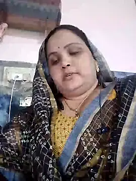 Snapshot of Kiyara7 chatting on 02.22.25 Kiyara7 online show from 02.22.25