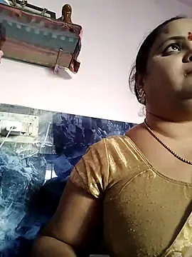 Snapshot of Kiyara7 chatting on 02.24.25 Kiyara7 online show from 02.24.25