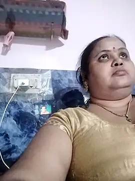 Snapshot of Kiyara7 chatting on 02.24.25 Kiyara7 online show from 02.24.25