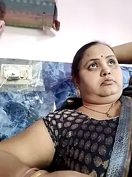 Snapshot of Kiyara7 chatting on 02.25.25 Kiyara7 online show from 02.25.25