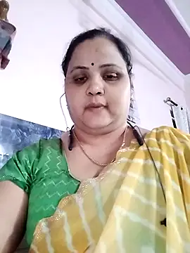 Snapshot of Kiyara7 chatting on 02.27.25 Kiyara7 online show from 02.27.25