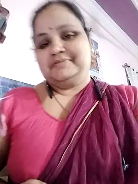 Snapshot of Kiyara7 chatting on 02.28.25 Kiyara7 online show from 02.28.25