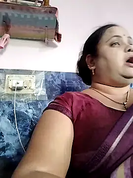 Snapshot of Kiyara7 chatting on 02.28.25 Kiyara7 online show from 02.28.25