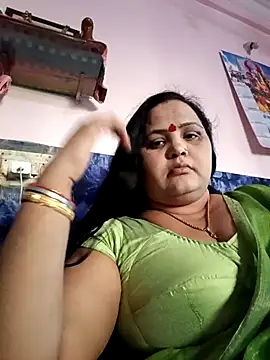 Snapshot of Kiyara7 chatting on 03.03.25 Kiyara7 online show from 03.03.25