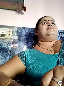 Snapshot of Kiyara7 chatting on 03.04.25 Kiyara7 online show from 03.04.25