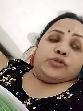 Snapshot of Kiyara7 chatting on 03.11.25 Kiyara7 online show from 03.11.25