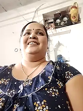 Snapshot of Kiyara7 chatting on 03.19.25 Kiyara7 online show from 03.19.25