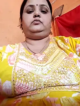 Snapshot of Kiyara7 chatting on 03.22.25 Kiyara7 online show from 03.22.25