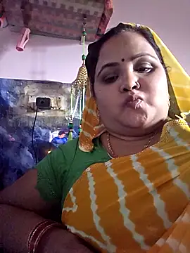 Snapshot of Kiyara7 chatting on 10.01.25 Kiyara7 online show from 10.01.25