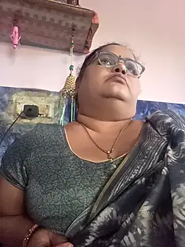 Snapshot of Kiyara7 chatting on 10.09.25 Kiyara7 online show from 10.09.25