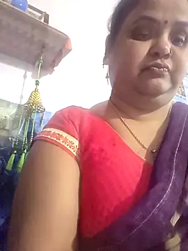 Snapshot of Kiyara7 chatting on 10.11.25 Kiyara7 online show from 10.11.25