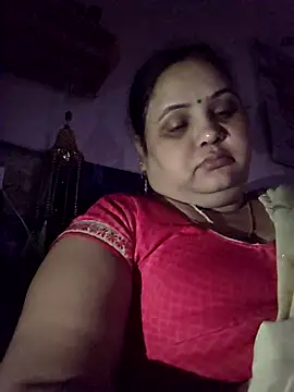 Snapshot of Kiyara7 chatting on 10.19.25 Kiyara7 online show from 10.19.25