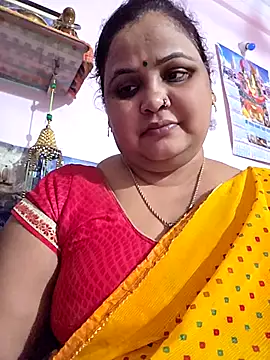 Snapshot of Kiyara7 chatting on 10.22.25 Kiyara7 online show from 10.22.25