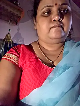 Snapshot of Kiyara7 chatting on 10.29.25 Kiyara7 online show from 10.29.25