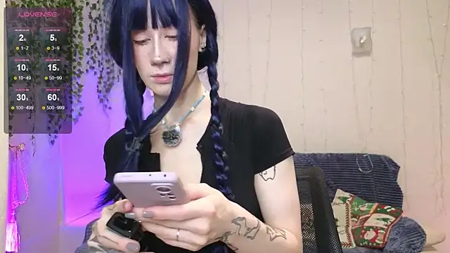 Snapshot of christy_memeow chatting on 10.31.25 christy memeow online show from 10.31.25