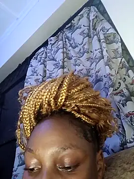 Midnight Clique  online show from 11.17.25