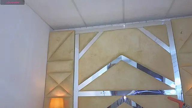 Snapshot of Tiphani_walker_ chatting on 11.18.25 Tiphani walker online show from 11.18.25