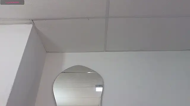 Snapshot of Tiphani_walker_ chatting on 03.11.26 Tiphani walker online show from 03.11.26