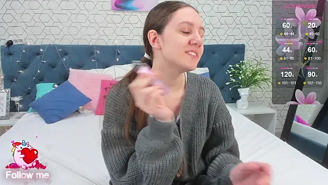 Snapshot of Kvetachka chatting on 12.27.24 Kvetachka online show from 12.27.24