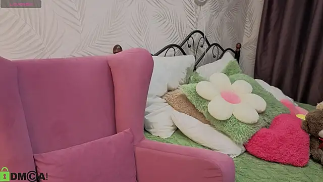 Snapshot of Kvetachka chatting on 09.10.25 Kvetachka online show from 09.10.25