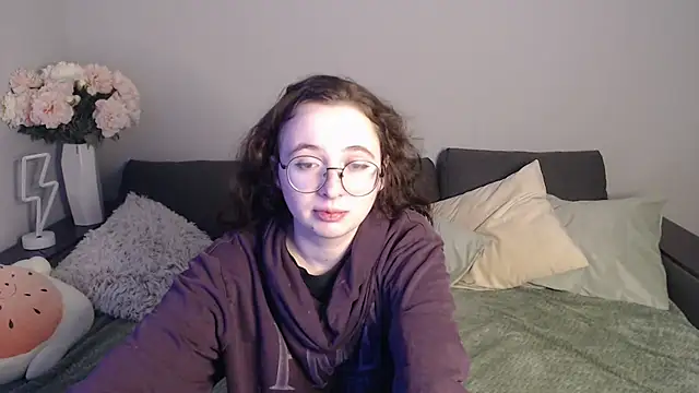 Mini Diva online show from 01.26.25