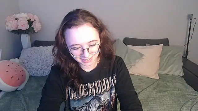 Mini Diva online show from 03.15.25