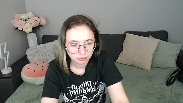 Mini Diva online show from 09.26.25